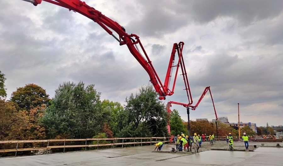 Warszawa. Pierwszy wiadukt Trasy Łazienkowskiej prawie gotowy Warszawa. Pierwszy wiadukt Trasy Łazienkowskiej prawie gotowy