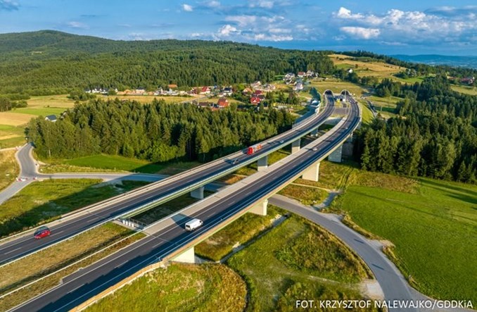 Ponad 44 tys. pojazdów w ciągu doby w tunelu na Zakopiance – to rekord 