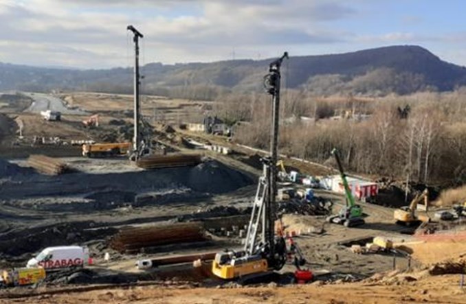 Podkarpackie. Jedna z większych palownic w Europie na budowie S19