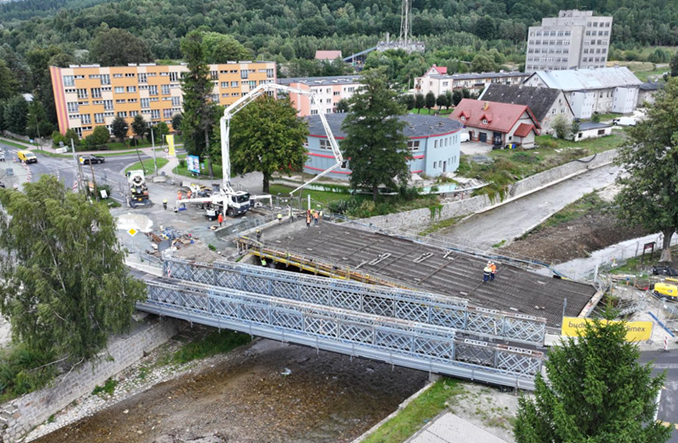 Kolejny etap budowy mostu w Stroniu Śląskim