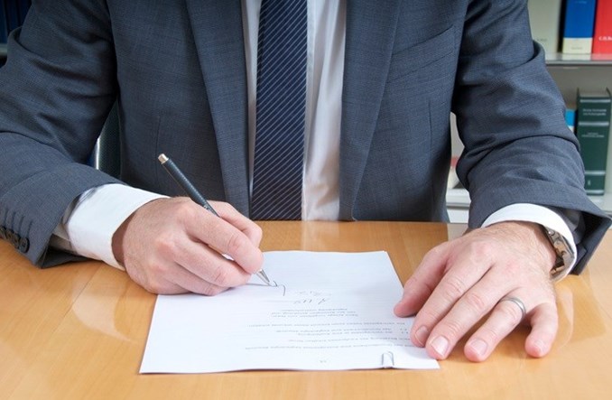 Czym jest pożyczka dla zadłużonych? Kiedy warto z niej skorzystać?