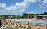 Podkarpackie: Skanska kończy kładkę nad Sanem