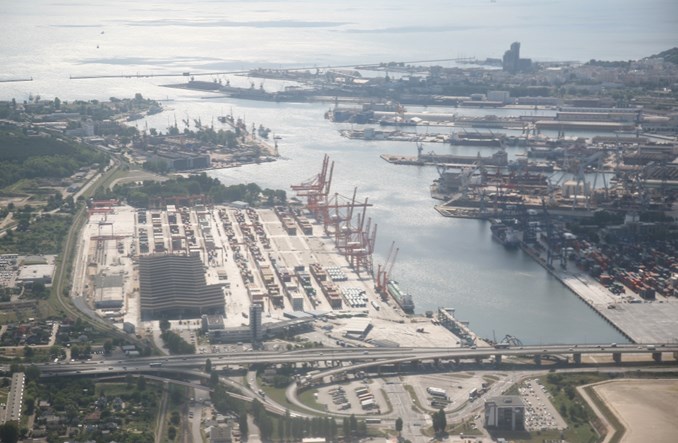 Port Gdynia z niewielkim spadkiem w I kwartale 2016 roku