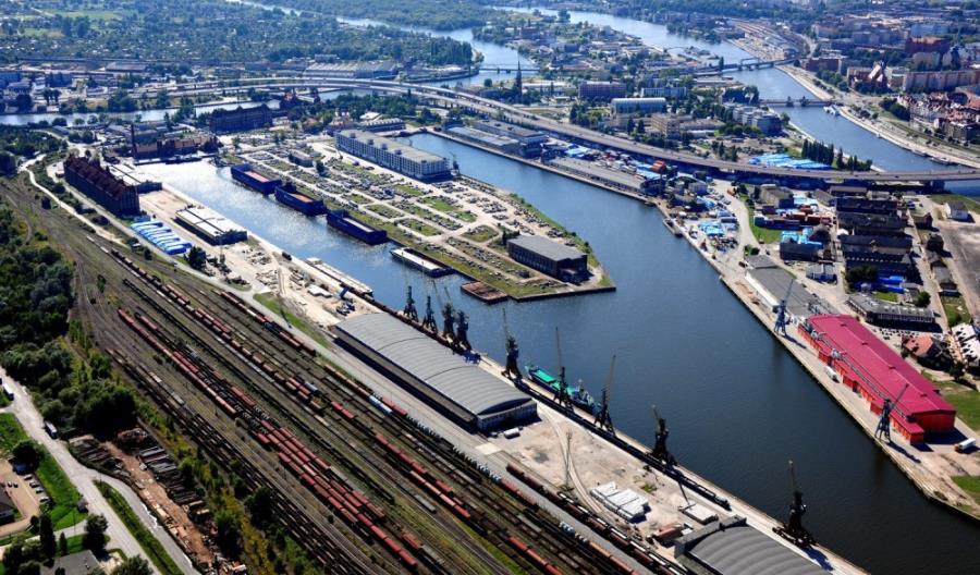 PKP PLK ogłasza przetarg na poprawę dostępu do portów w Szczecinie i Świnoujściu PKP PLK ogłasza przetarg na poprawę dostępu do portów w Szczecinie i Świnoujściu