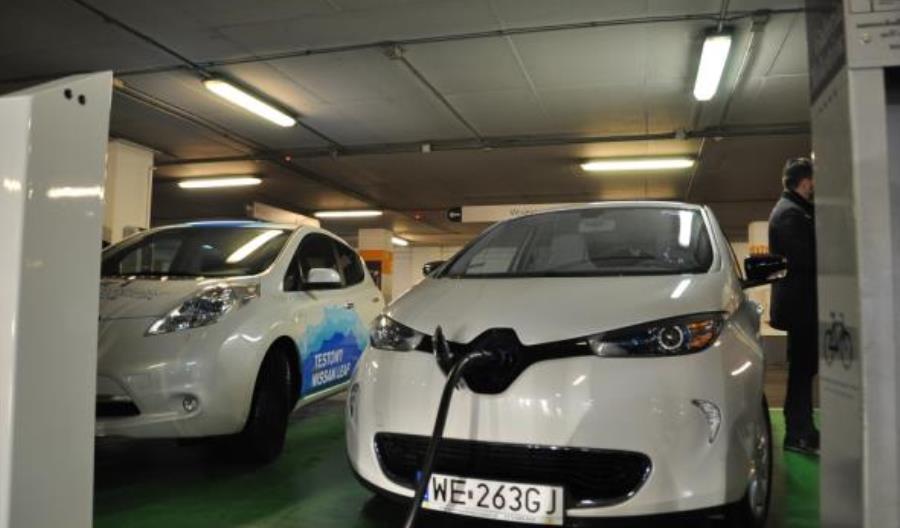 Na rynku elektromobilności pojawia się coraz więcej innowacyjnych rozwiązań Na rynku elektromobilności pojawia się coraz więcej innowacyjnych rozwiązań