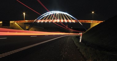 „Skierowanie do przetargu” – propagandowy termin czy realne zobowiązanie?