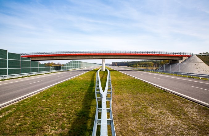 Którą niewybudowaną drogą jeździ najwięcej pojazdów?