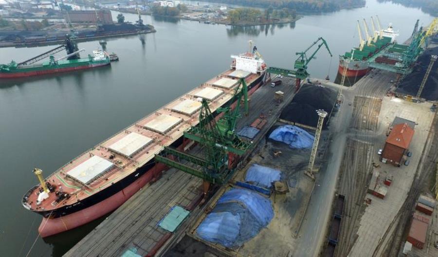 534 mln zł dofinansowania na poprawę dostępu kolejowego do portów Szczecin i Świnoujście 534 mln zł dofinansowania na poprawę dostępu kolejowego do portów Szczecin i Świnoujście