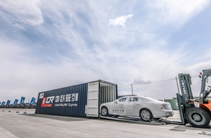 Volvo jako pierwsze posłało samochody z Chin do Europy koleją