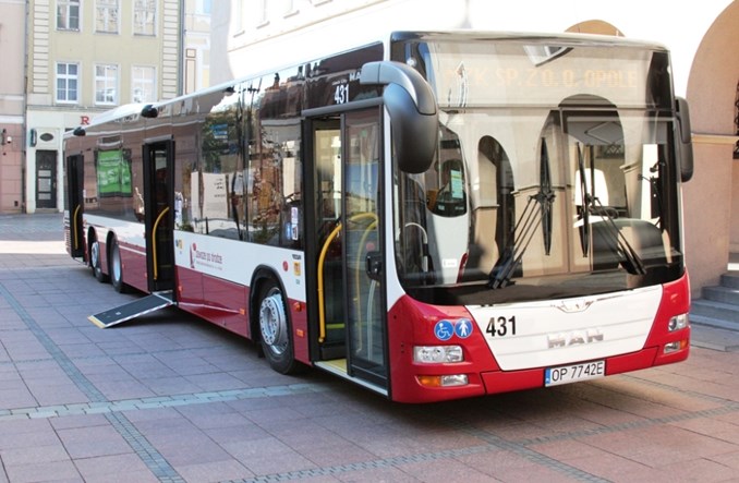 Opole zmodernizuje systemy biletowy i informacji pasażerskiej. Jedna oferta