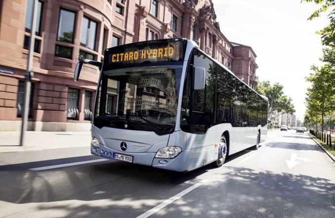 Mercedes z umowami na 150 autobusów w Polsce. Miejsce obok Solarisa?