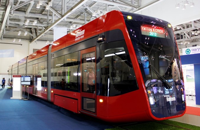 Tramwaje Warszawskie ponownie wyrzucają firmę Hyundai. Przez koreański zakaz