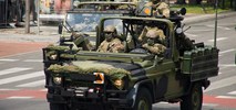 Rząd militaryzuje drogi