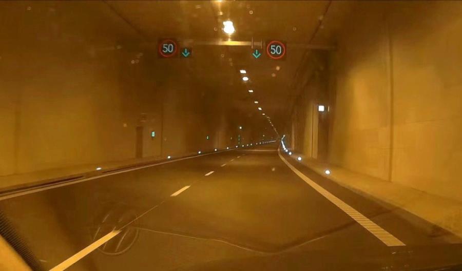 Samochody w Tunelu pod Martwą Wisłą nie będą się ślizgać. W planach innowacje