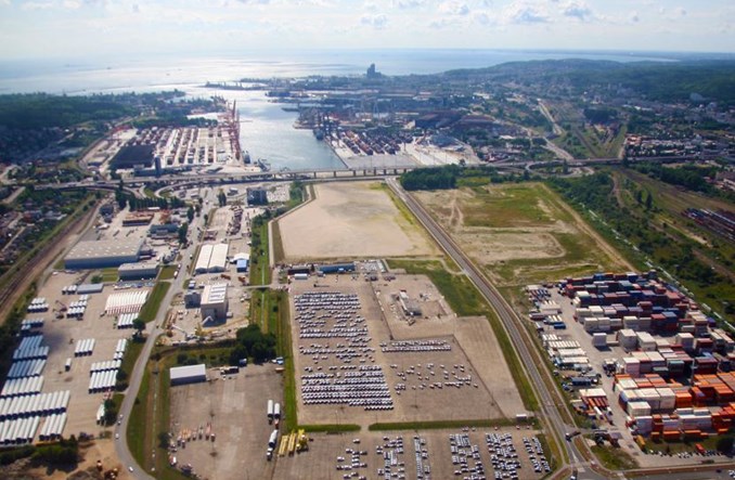 Port Gdynia z planami na nowy terminal intermodalny