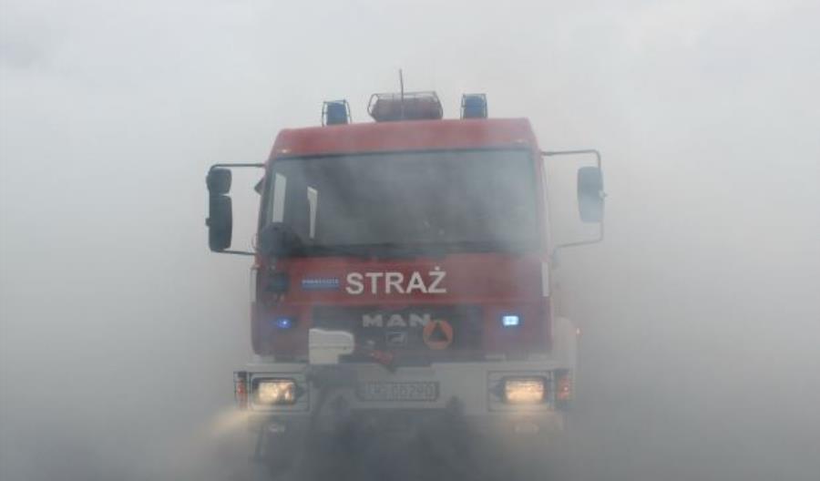 Kujawsko-pomorskie: Strażacy podpalają budynki na S5 Kujawsko-pomorskie: Strażacy podpalają budynki na S5