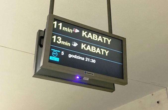 ZTM z ofertami na koncepcję ekranów na I linii metra o odjazdach komunikacji naziemnej