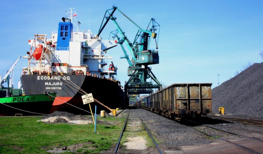 Na poprawę kolei do trójmiejskich portów brakuje 1,5 mld zł Na poprawę kolei do trójmiejskich portów brakuje 1,5 mld zł