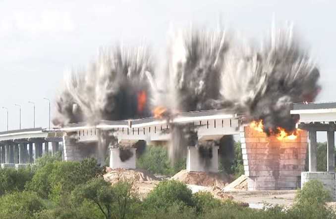 Na Białorusi pękają sowieckie mosty