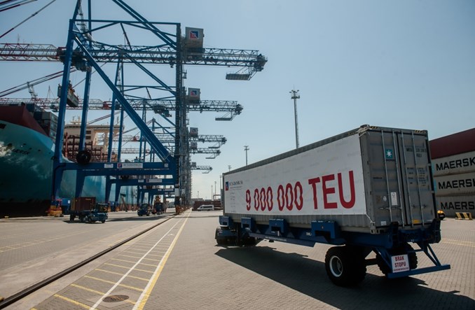 9 mln kontenerów przeładowanych przez DCT Gdańsk