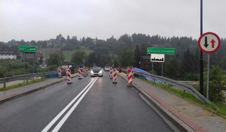 Małopolska. Infrastruktura cierpi przez ulewy. Uwaga na DK-49 Małopolska. Infrastruktura cierpi przez ulewy. Uwaga na DK-49