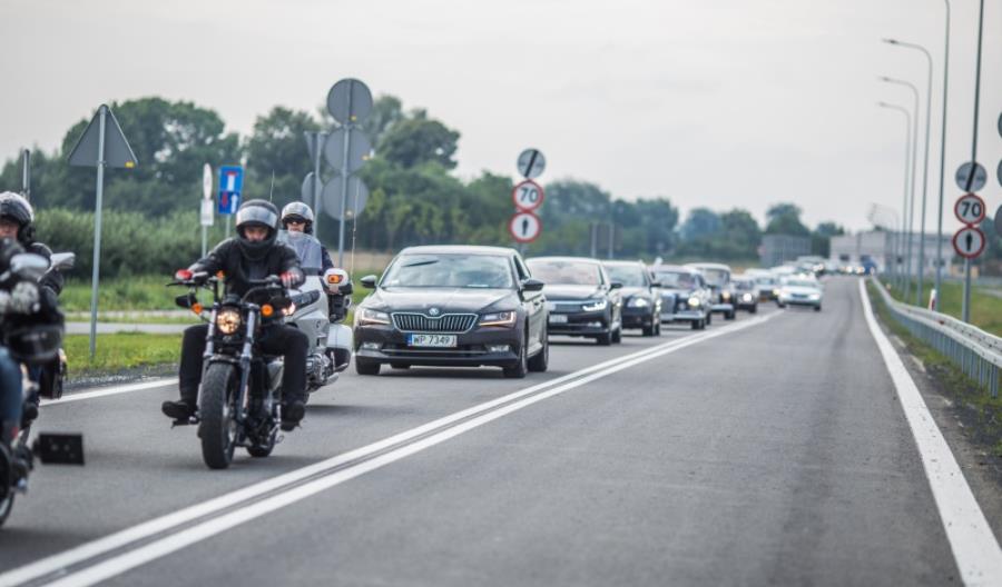 Płock: Kierowcy pojechali nową częścią obwodnicy Płock: Kierowcy pojechali nową częścią obwodnicy