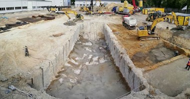 Innowacyjne zastosowanie DSM - obudowa suchego wykopu 