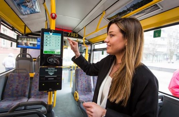 Gdańsk: W liniach lotniskowych karta płatnicza będzie biletem