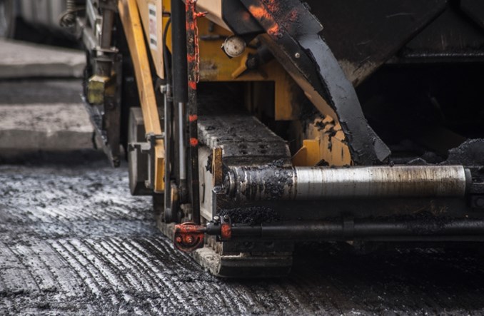 Warszawa: Trzaskowski chce rozwiązać problem nieutwardzonych dróg