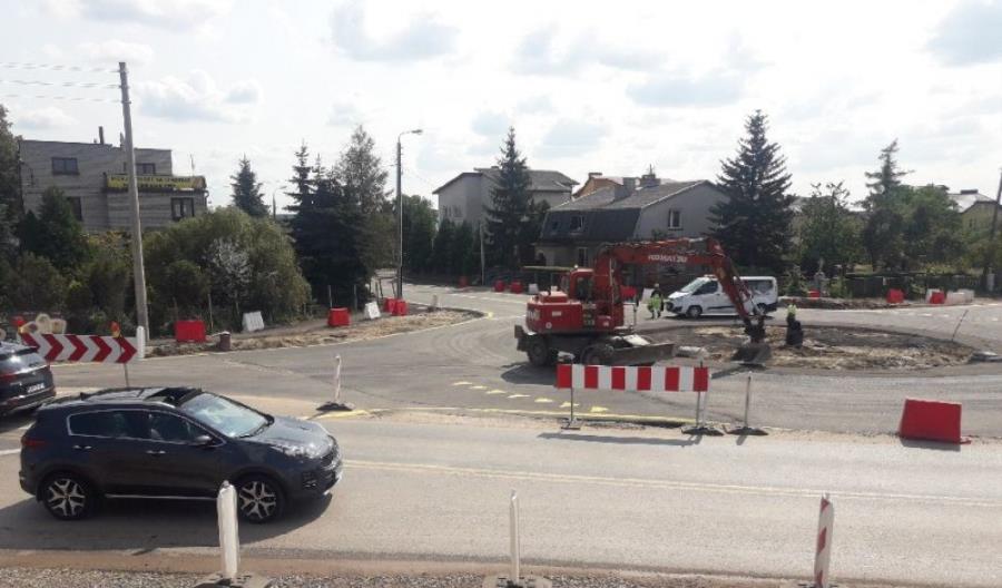 Dziś kierowcy pojadą przez nowe rondo na budowanej S7 koło Skarżyska Dziś kierowcy pojadą przez nowe rondo na budowanej S7 koło Skarżyska