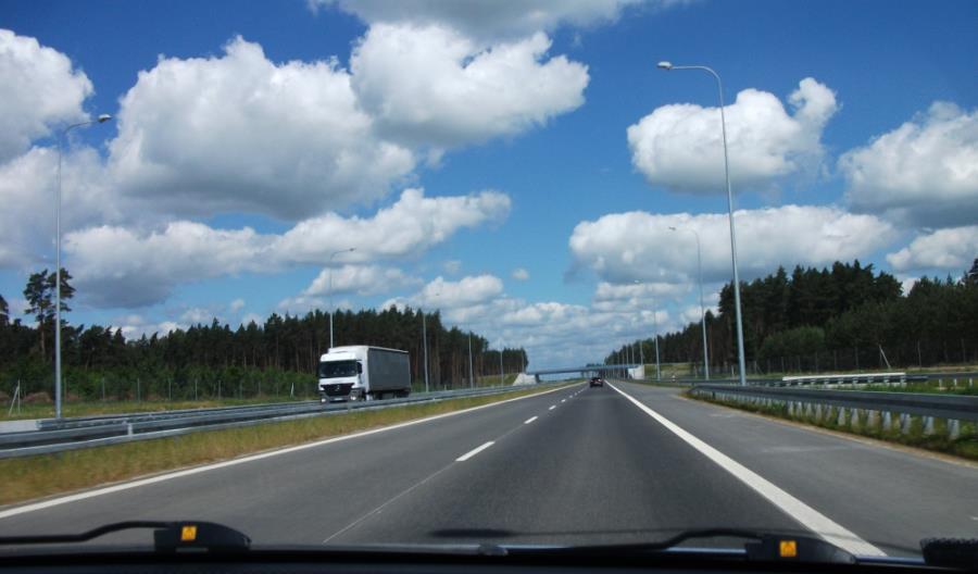 GDDKIA podpisała w tym roku umowy na ponad 430 km dróg GDDKIA podpisała w tym roku umowy na ponad 430 km dróg