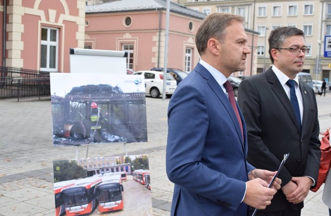 Częstochowa. Wyborczy sąd kapturowy nad MPK. Za hybrydy
