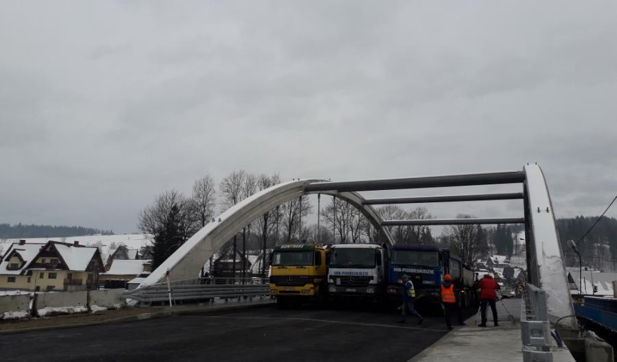 Nowy most na Zakopiance w Białym Dunajcu gotowy do przyjęcia ruchu Nowy most na Zakopiance w Białym Dunajcu gotowy do przyjęcia ruchu
