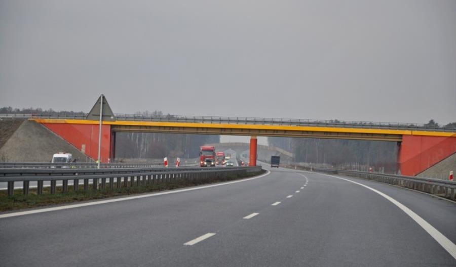 Mamy ponad 3,7 tys. km szybkich dróg. W 2018 r. przybyło 321 km Mamy ponad 3,7 tys. km szybkich dróg. W 2018 r. przybyło 321 km