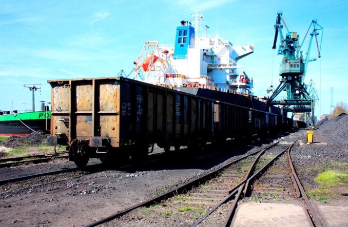 PKP PLK szuka nadzorców poprawy dostępu kolejowego do trójmiejskich portów