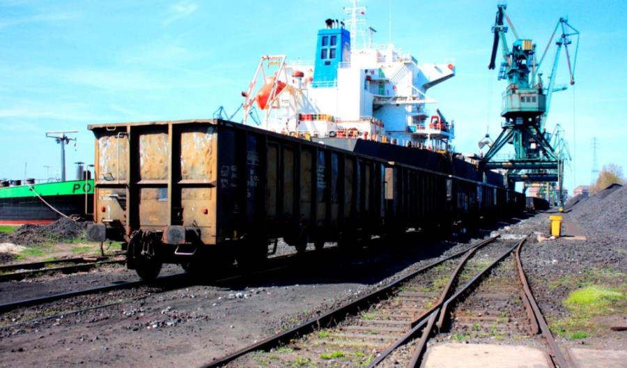 PKP PLK szuka nadzorców poprawy dostępu kolejowego do trójmiejskich portów