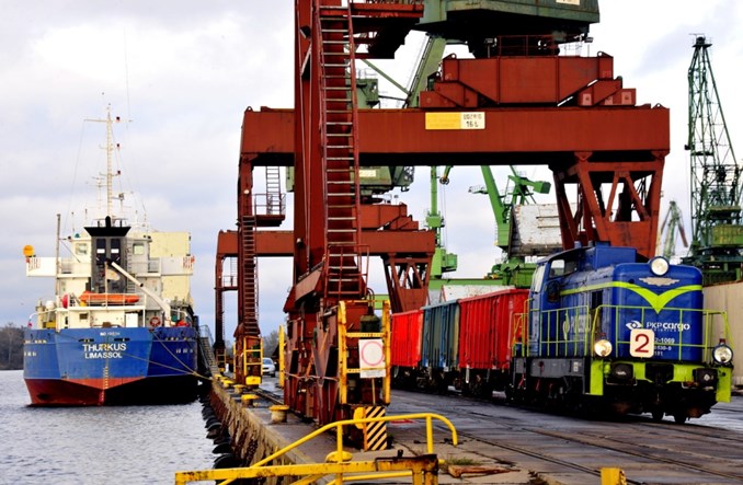 Oferty na poprawę kolejowego dostępu portów znowu wysokie