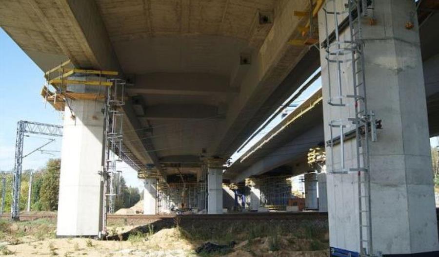 Łódź: Kolejny odcinek Rokicińskiej rozkopany. Zakończenie w listopadzie Łódź: Kolejny odcinek Rokicińskiej rozkopany. Zakończenie w listopadzie