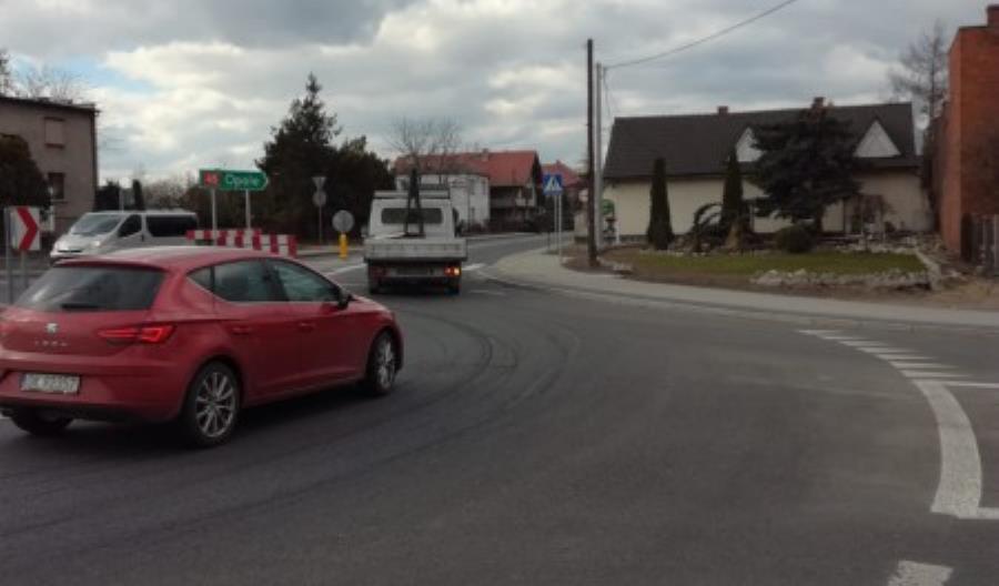 Kierowcy jeżdżą już rozbudowaną DK-45 Reńska Wieś – Poborszów Kierowcy jeżdżą już rozbudowaną DK-45 Reńska Wieś – Poborszów