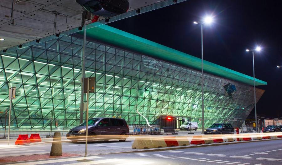 Kraków Airport z konsekwentnym wzrostem ruchu pasażerskiego Kraków Airport z konsekwentnym wzrostem ruchu pasażerskiego