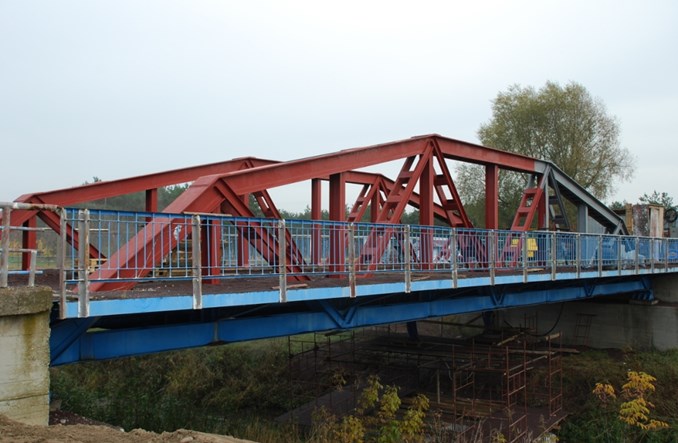 Łódzkie: Pierwszy spawany most na świecie można zwiedzać w Maurzycach