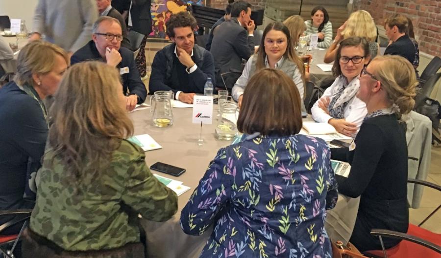 CEMEX inspiruje debatę nad innowacjami społecznymi w Polsce CEMEX inspiruje debatę nad innowacjami społecznymi w Polsce