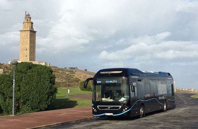 Volvo chwali się popytem na autobusy hybrydowe