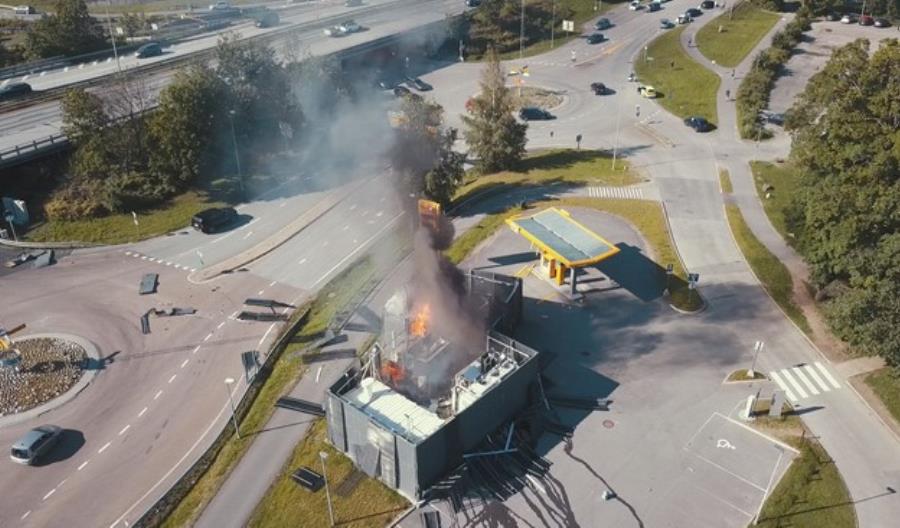 Norwegia: Wybuch stacji tankowania wodoru. Toyota i Hyundai czasowo wstrzymują sprzedaż aut z ogniwami Norwegia: Wybuch stacji tankowania wodoru. Toyota i Hyundai czasowo wstrzymują sprzedaż aut z ogniwami