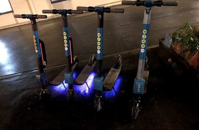 Paryż. Pierwsza śmierć na hulajnodze. Mer nie czeka na krajowe regulacje