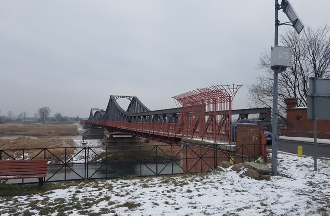 Dolnośląskie: GDDKiA chce poprawić stan mostu przez Odrę w Ścinawie 