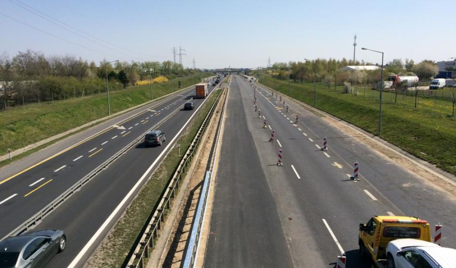 Zwężenie na A2 Poznań Zachód – Poznań Komorniki. Roboty o dzień dłużej Zwężenie na A2 Poznań Zachód – Poznań Komorniki. Roboty o dzień dłużej