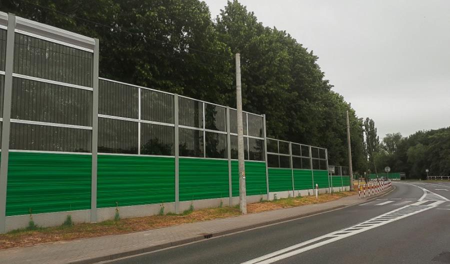 Są już ekrany wzdłuż DK-45 w Raciborzu Są już ekrany wzdłuż DK-45 w Raciborzu