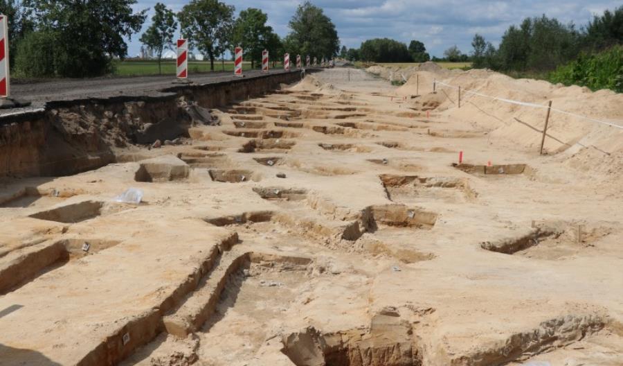 Remontują DK-66, natrafili na cmentarz Remontują DK-66, natrafili na cmentarz