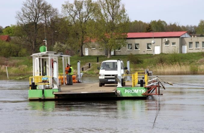 Lubuskie: Trzy z czterech promów będą zastąpione mostami?